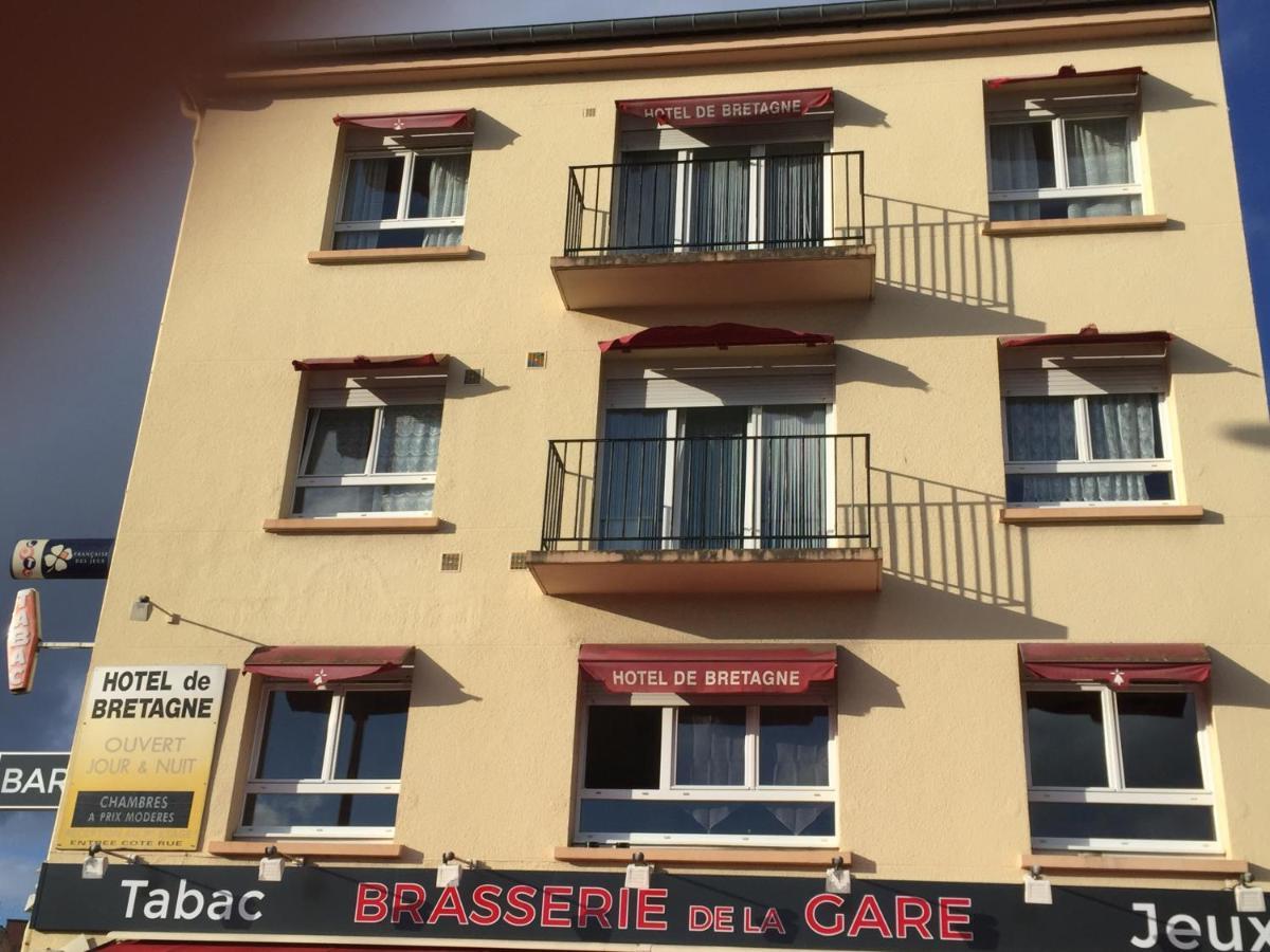 Hotel De Bretagne ฟูแฌร์ ภายนอก รูปภาพ